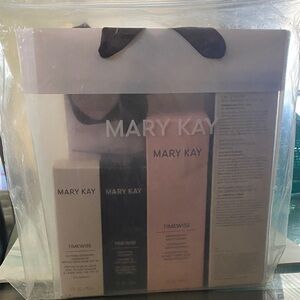 Mary Kay TimeWise Set - Pink and Black Packaging